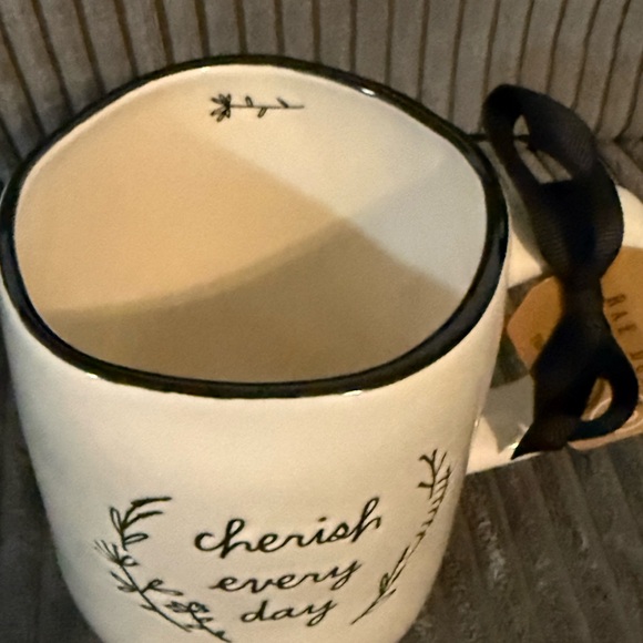 Rae Dunn ‘Cherish Every Day’ White & Black Ceramic Mug- NWT - Picture 4 of 6